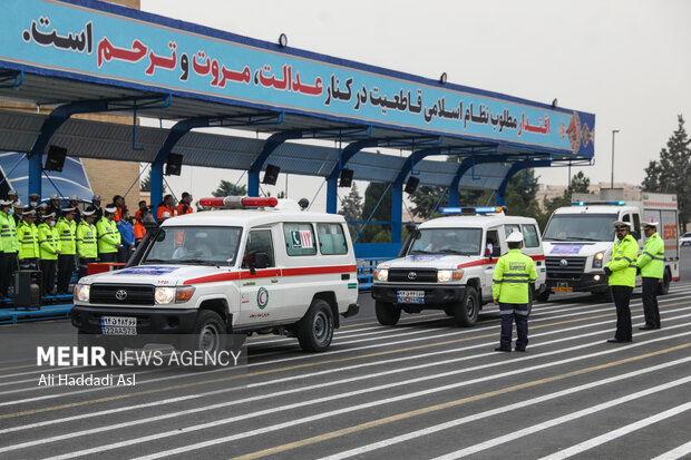 رزمایش طرح ترافیکی زمستان پلیس راهور صبح روز چهارشنبه ۲۴ آذر ماه با حضور سردار حسین اشتری فرمانده کل انتظامی و سردار سید کمال هادیانفر رئیس پلیس راهنمایی و رانندگی در دانشگاه انتظامی امین برگزار شد