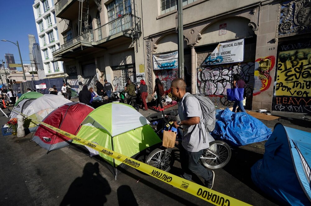 LA homeless "emergency" sums up U.S. inequality