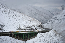 بارش برف در جاده چالوس و آزادراه تهران - شمال