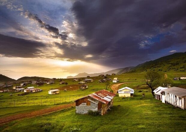 «جهاننما» دهکدهای میان ابر و مه/ فرصت لمس طبیعت ناب میسر است