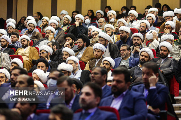 همایش کشوری هفته پژوهش با حضور سردار سلامی