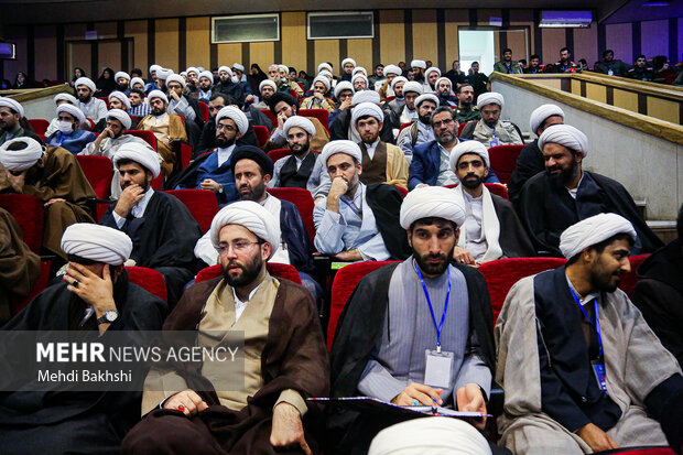 همایش کشوری هفته پژوهش با حضور سردار سلامی