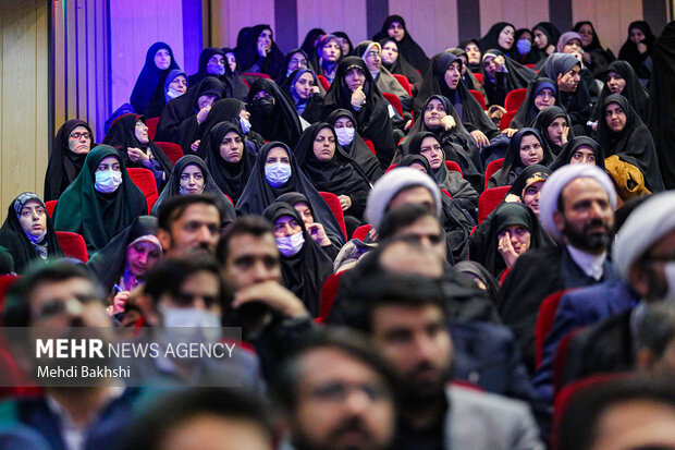 همایش کشوری هفته پژوهش با حضور سردار سلامی