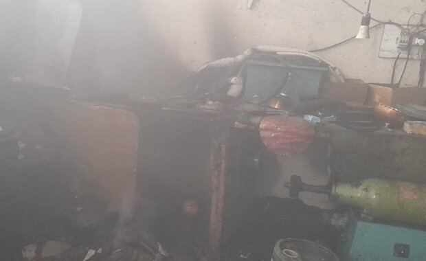 آتش‌سوزی در کارگاه مس‌گری در خمینی شهر
