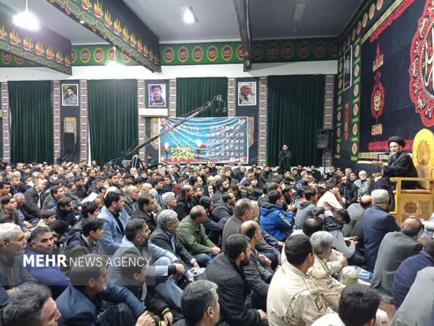 تبلیغات واهی رسانههای معاند نمیتواند قلب جوانان ما را تسخیر کند