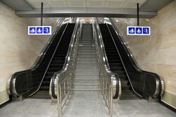 همه پله‌برقی‌های مترو در اسفند سال گذشته روغن‌کاری شده‌ بودند