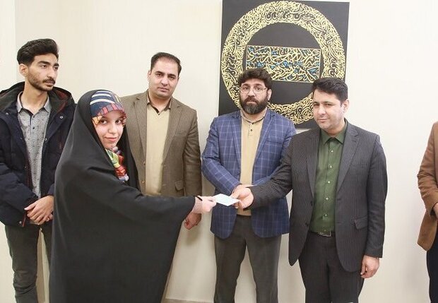 برگزیدگان مسابقات فرهنگی و هنری دانشگاه لرستان تجلیل شدند