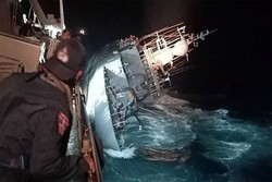 31 مفقوداً من عناصر البحرية التايلاندية بعد غرق سفينتهم