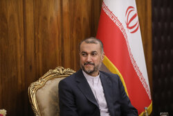 ایران اور امریکا کے درمیان قیدیوں کے تبادلے کا معاہدہ طے پا گیا، ایرانی وزیر خارجہ