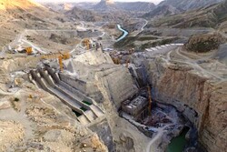 تکمیل بزرگترین سد غلتکی خاورمیانه/ «چم شیر» به ایستگاه افتتاح رسید