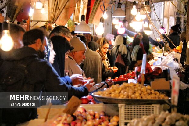 رونق بازار شب یلدا در کرمانشاه