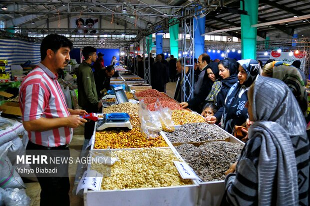 رونق بازار شب یلدا در کرمانشاه