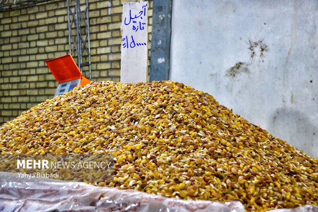 رونق بازار شب یلدا در کرمانشاه