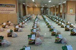 توزیع ۱۳۰۰ بسته معیشتی شب یلدا توسط سپاه ناحیه دالاهو