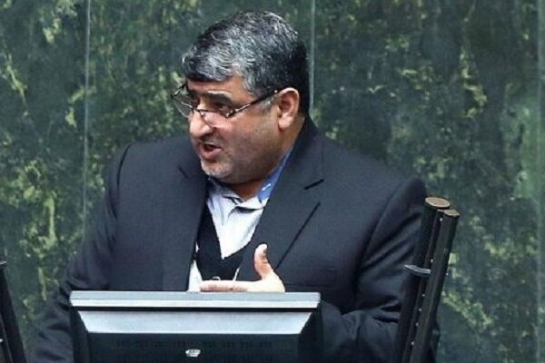 ضرورت تقویت تیم اقتصادی دولت/ برخی وزرا عملکرد خوبی ندارند ضرورت تقویت تیم اقتصادی دولت/ برخی وزرا عملکرد خوبی ندارند