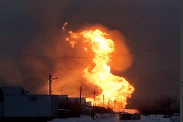 VIDEO: Natural gas pipeline ablaze in western Russia 
