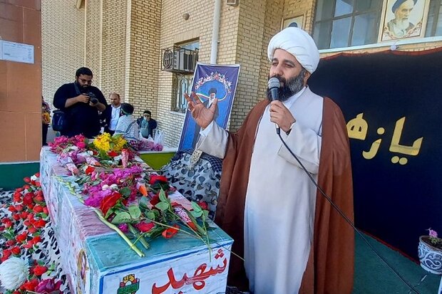 مراسم استقبال از شهید گمنام در آبدان برگزار شد