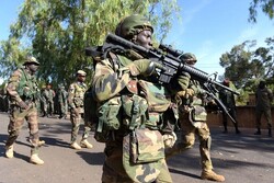 کودتا در گامبیا خنثی شد/ تعدادی از نظامیان بازداشت شدند