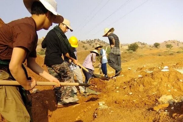 تلاش طلاب جهادگر حوزه امام خمینی درآبرسانی به روستای شیرین آب