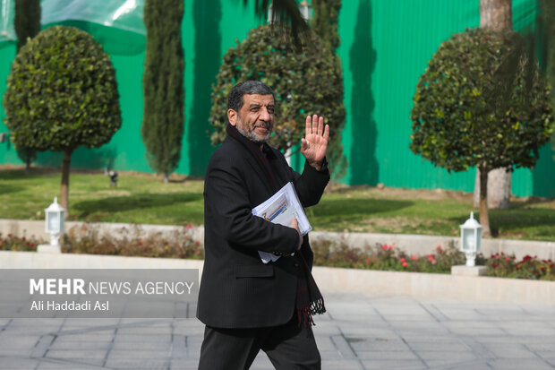 سید عزت الله ضرغامی وزیر میراث فرهنگی و گردشگری در حاشیه جلسه هیئت دولت حضور دارد
