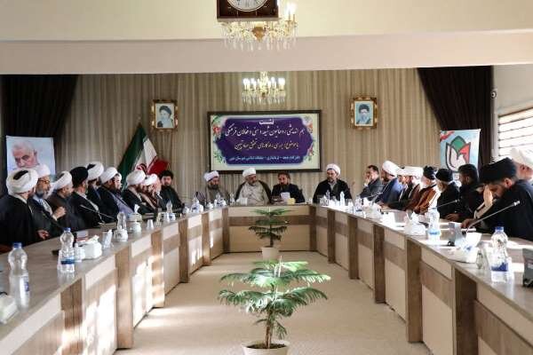 تبیین دستاوردهای انقلاب عامل امید آفرینی در بین مردم