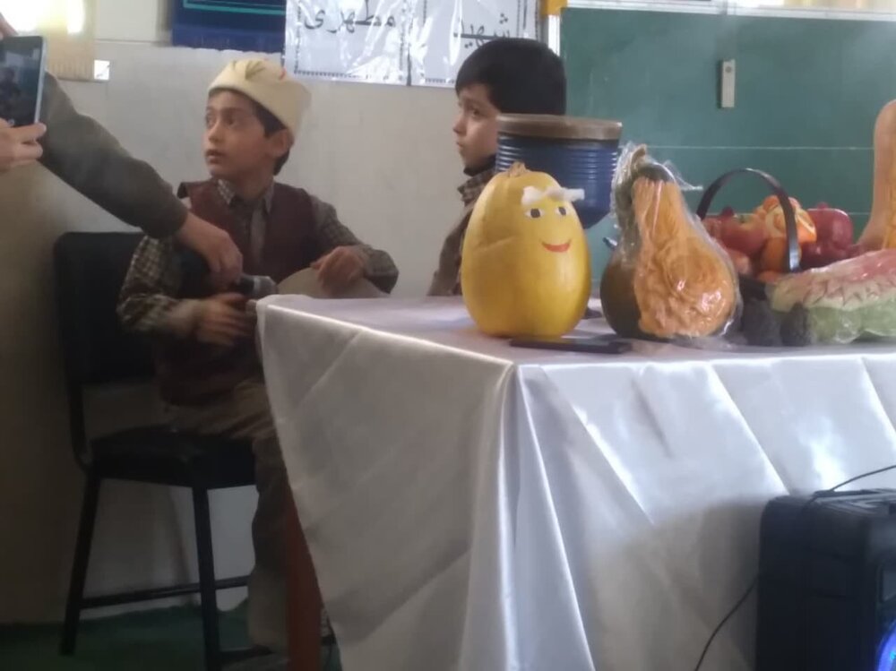 برپایی جشن شب یلدا و شادمانی در مدارس شهرستان فریدن