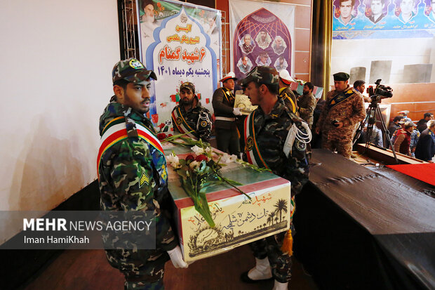 ہمدان میں دفاع مقدس کے 6 گمنام شہیدوں کا استقبال

