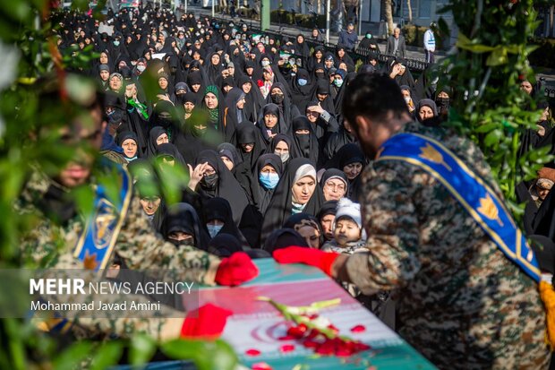 تشییع لالههای فاطمی در استان قزوین