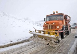 بارش سنگین برف در کرمانشاه/برفروبی ۲۷۴۵ کیلومتر محور مواصلاتی