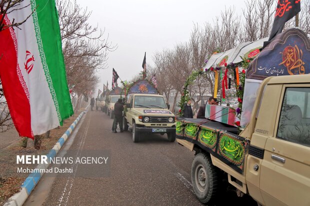 استقبال از پیکر ۱۰ «شهید گمنام» در فرودگاه اردبیل