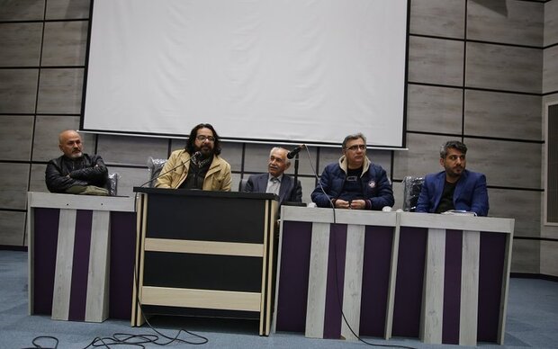 اکران فیلم «آب، ما را خواهد بُرد» در دانشگاه لرستان