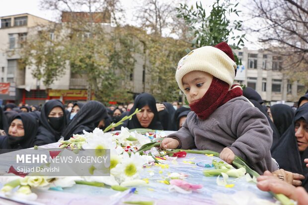 لرستان میں 4 گمنام شہیدوں کی تشییع جنازہ
