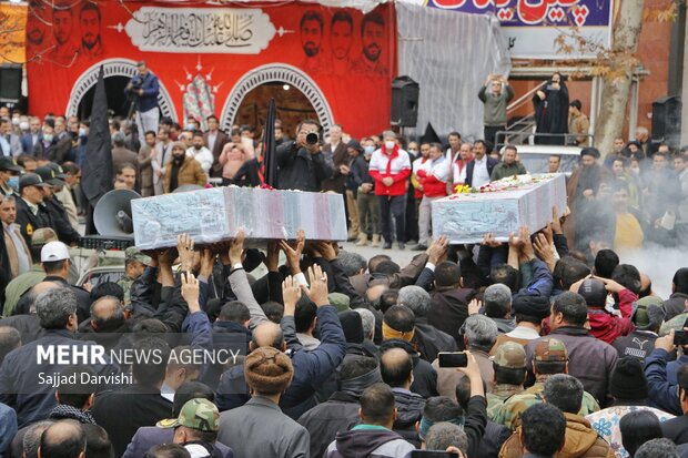 لرستان میں 4 گمنام شہیدوں کی تشییع جنازہ
