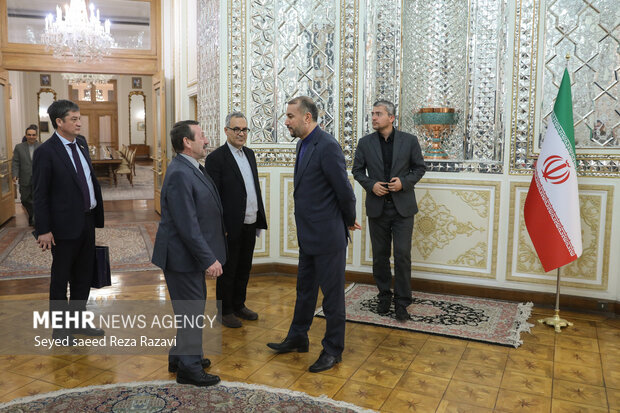 Iran FM meets with Russian parl. friendship groups heads