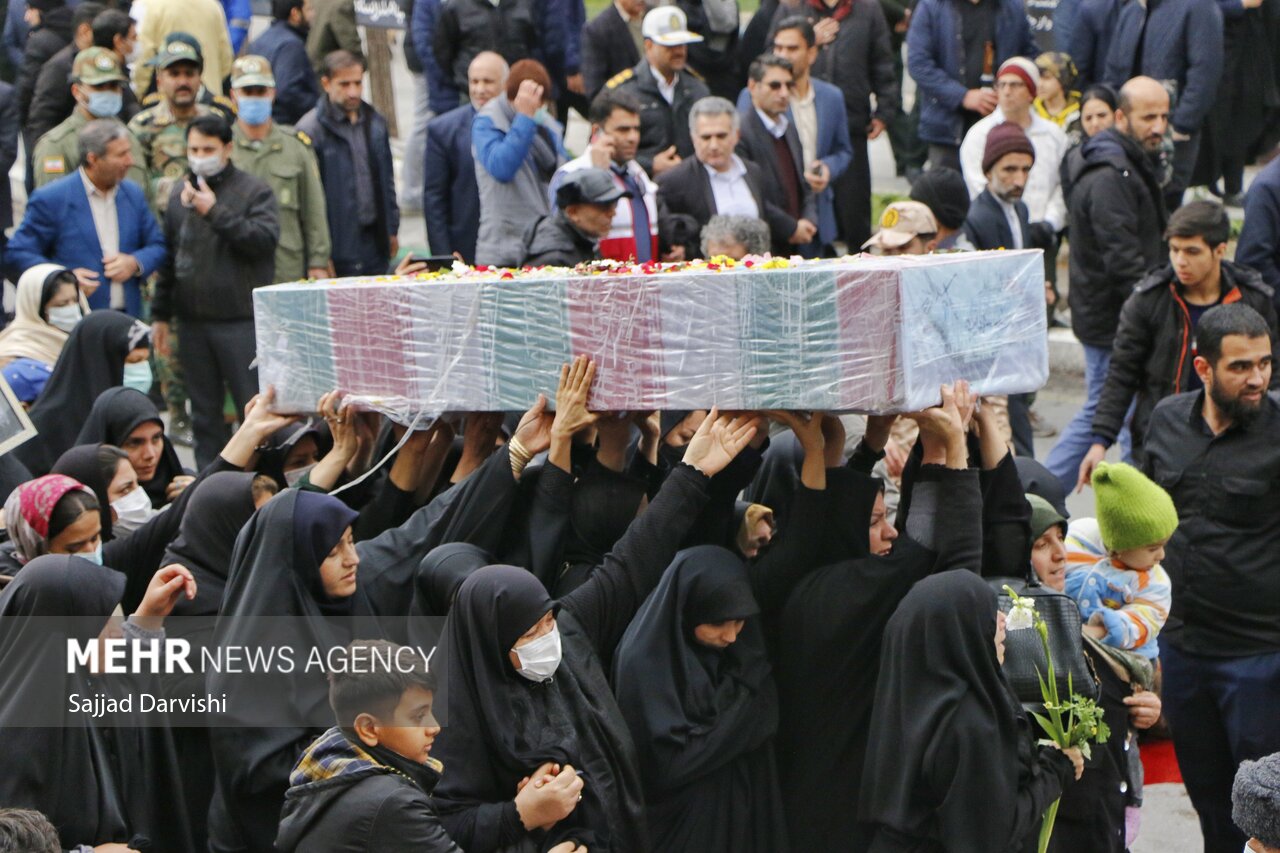 لرستان میں 4 گمنام شہیدوں کی تشییع جنازہ