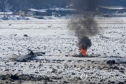 سقوط یک فروند جنگنده سبک کره جنوبی و نجات دو خلبان آن