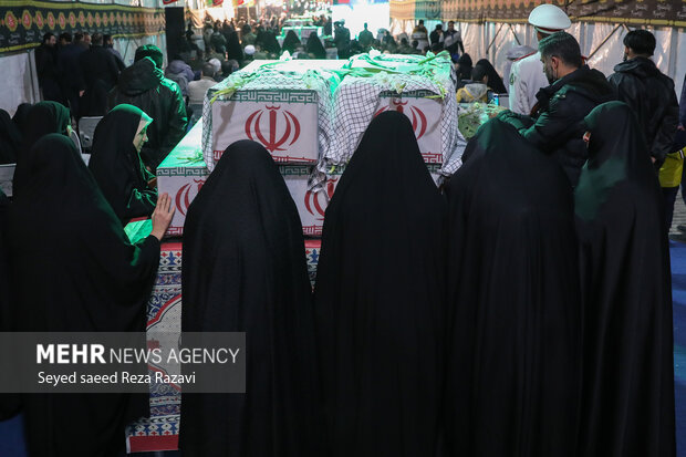 İsimsiz şehitler için Tahran'da acı veda