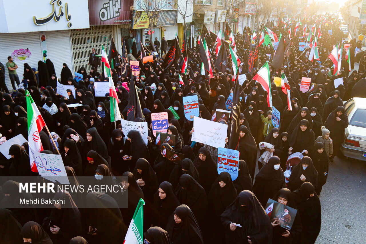  حضور گسترده بانوان خاستگاه انقلاب در دفاع از حجاب و عفاف