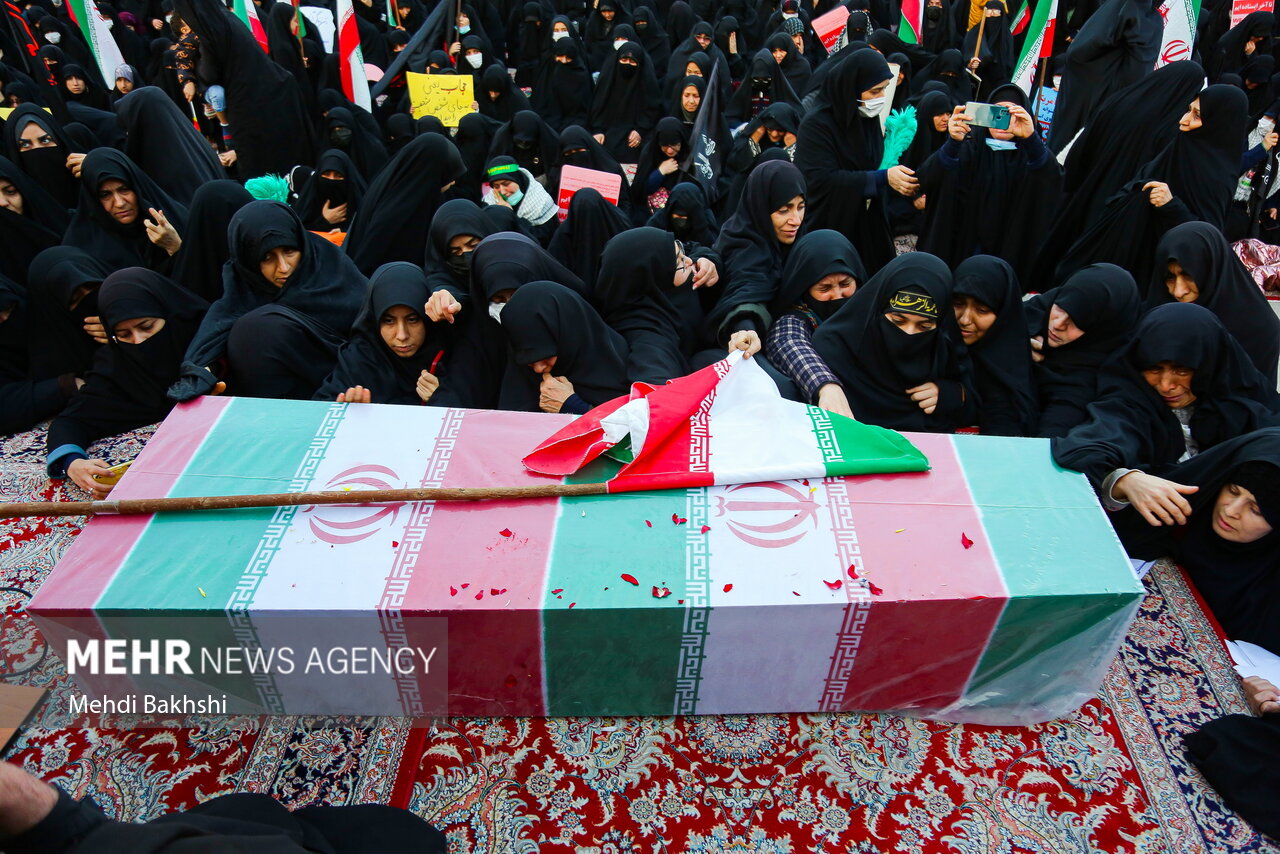 حضور گسترده بانوان خاستگاه انقلاب در دفاع از حجاب و عفاف