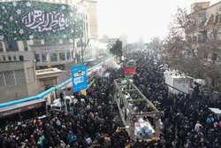 مراسم تشییع پیکر ۲۰۰ شهید گمنام دوران دفاع مقدس در تهران-١
