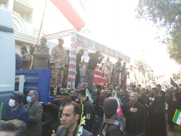 تشییع آلالهها از مشهدالرضا تا مشهدالشهدا/ شهید گمنام سلام!