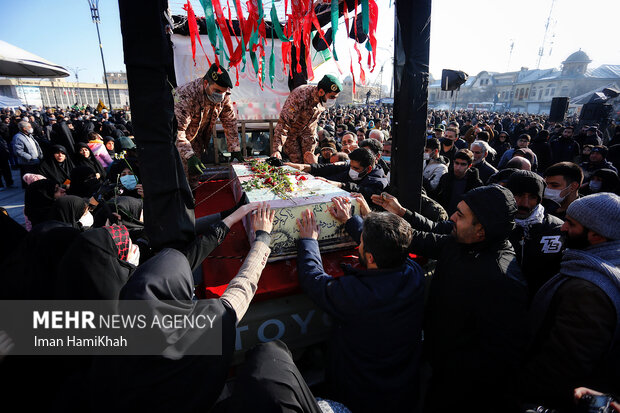 آیین تشییع سه شهید گمنام در همدان