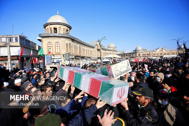 آیین تشییع سه شهید گمنام در همدان