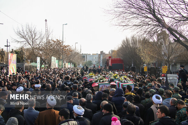 صوبہ مشرقی آذربائیجان میں 6 گمنام شہداء کی تدفین
