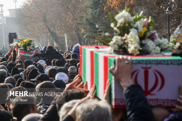 صوبہ مشرقی آذربائیجان میں 6 گمنام شہداء کی تدفین
