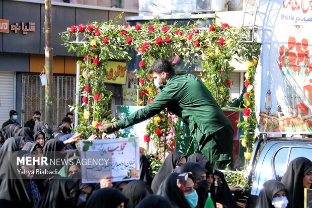 آیین تشییع 7 شهید گمنام دفاع مقدس در کرمانشاه