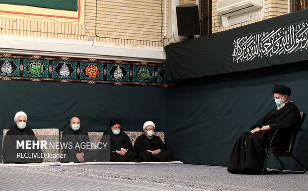 Leader attends mourning ceremony of Hazrat Fatima al-Zahra
