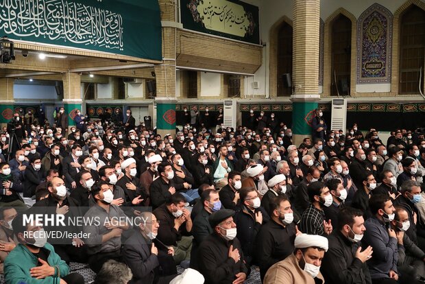 Leader attends mourning ceremony of Hazrat Fatima al-Zahra
