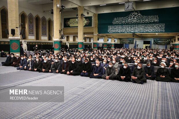 Leader attends mourning ceremony of Hazrat Fatima al-Zahra
