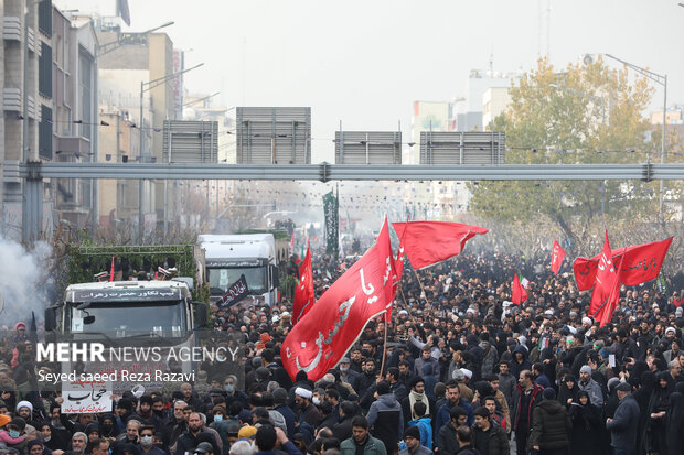 مراسم تشییع پیکر پاک و مطهر دویست شهید گمنام دوران دفاع مقدس در تهران صبح امروز سه شنبه ۶ دی ماه ۱۴۰۱ همزمان با شهادت حضرت فاطمه (سلام الله علیها) و مقارن با ایام شهادت سپهبد شهید حاج قاسم سلیمانی و روز جهانی مقاومت با حضور خانواده‌های معظم شهدا، و عاشقان شهدا و با سخنرانی حجت الاسلام سید ابراهیم رئیسی رئیس جمهور از دانشگاه تهران به سمت معراج شهدا برگزار شد